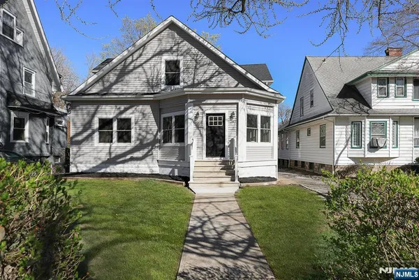 $999,000 | 287 Orange Road, Montclair, NJ 07042