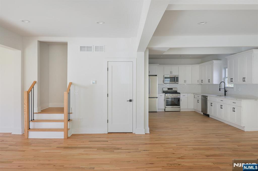 287 Orange Road Montclair, NJ 07042 - Photo 11 of 42