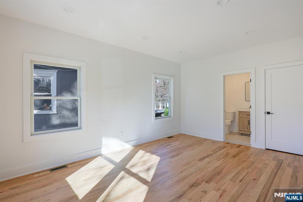 287 Orange Road Montclair, NJ 07042 - Photo 13 of 42