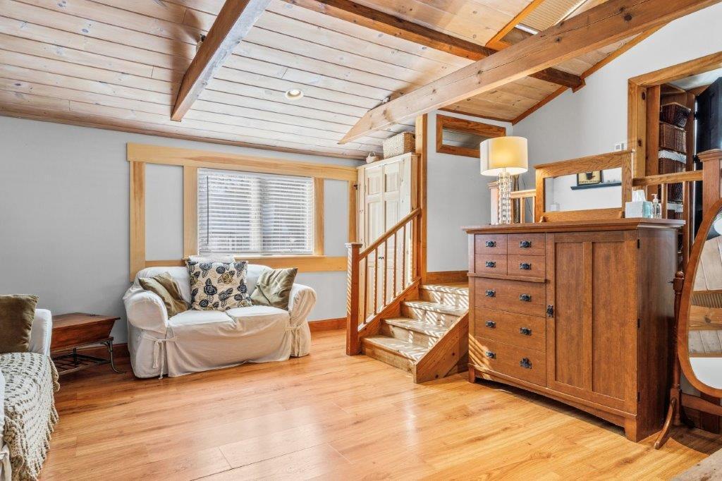 110 Kelley Road Hyannis, MA 02601 - Photo 15 of 30 a living room with furniture