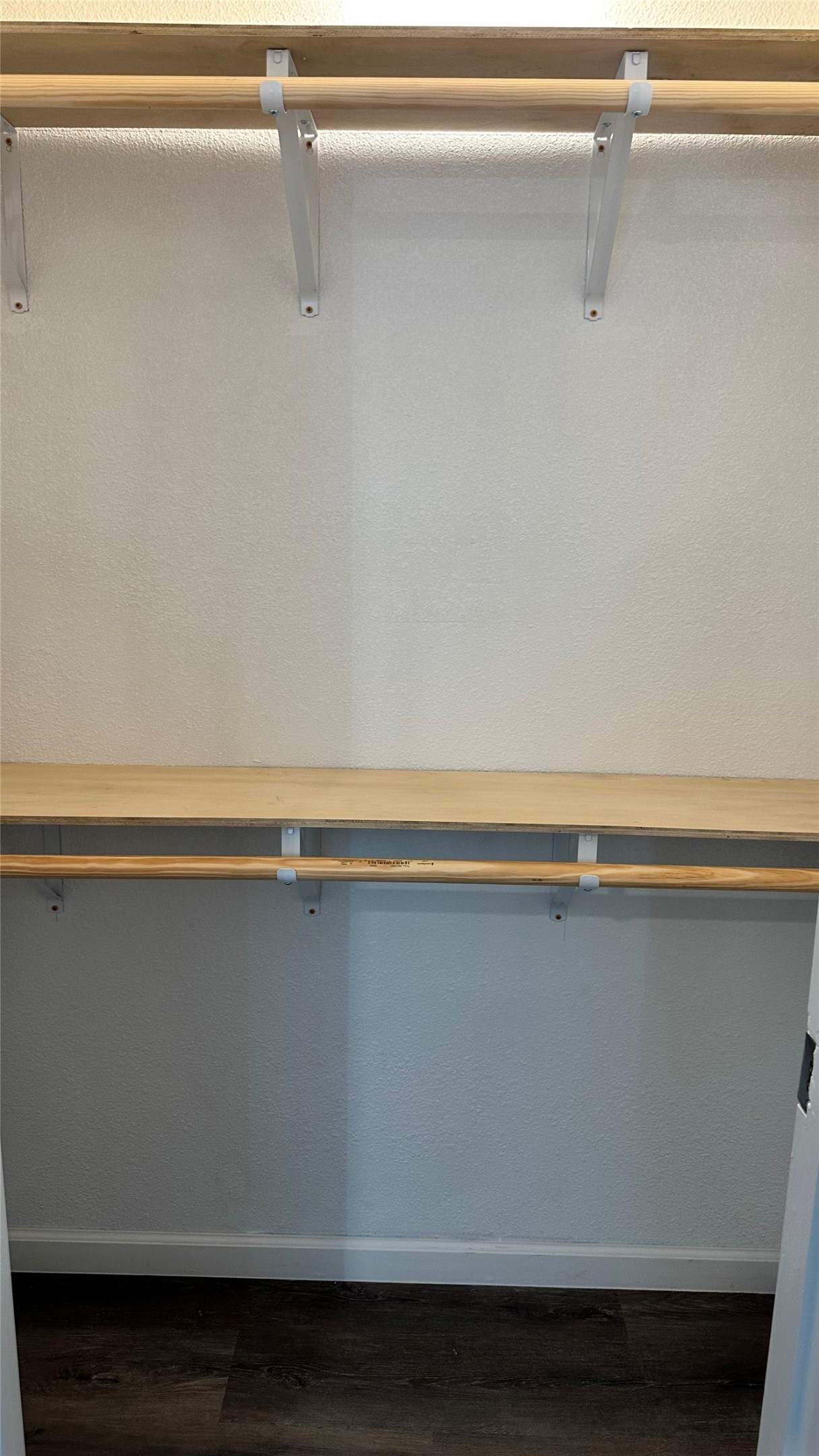 6200 Ranchester Drive, Unit 230 Houston, TX 77036 - Photo 23 of 31 a close view of closet