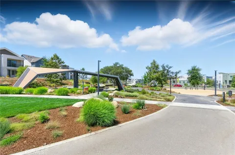 $875,000 | 27475 Mercantile Court, Valencia, CA 91381