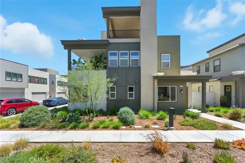 $875,000 | 27475 Mercantile Court, Valencia, CA 91381