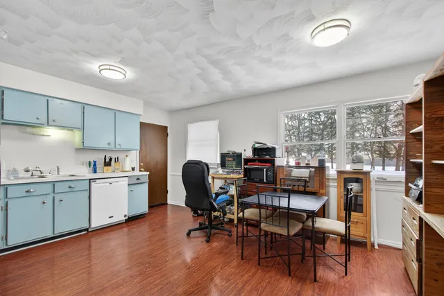 $250,000 | 946-948 Hogsback Road, Mason, MI 48854