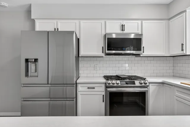 $250,000 | 946-948 Hogsback Road, Mason, MI 48854