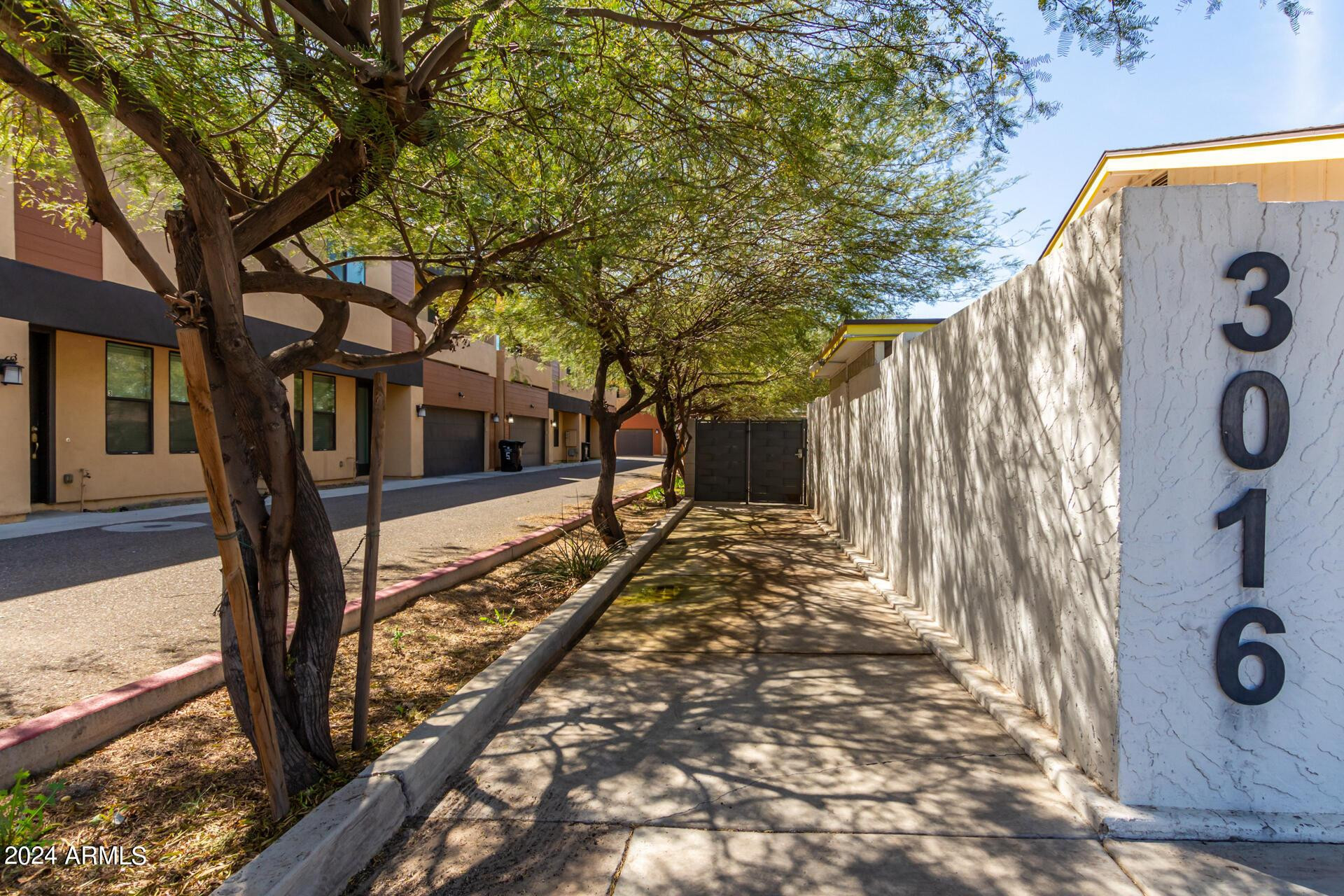 3016 North 37th Street, Unit 6 Phoenix, AZ 85018 - Photo 3 of 30 Photo #3
