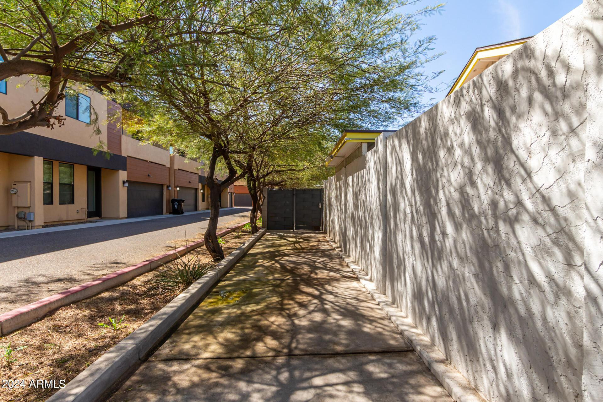 3016 North 37th Street, Unit 6 Phoenix, AZ 85018 - Photo 4 of 30 Photo #4