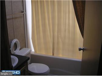 45 Mantua Grove Road, Unit R2 Paulsboro, NJ 08066 - Photo 8 of 9