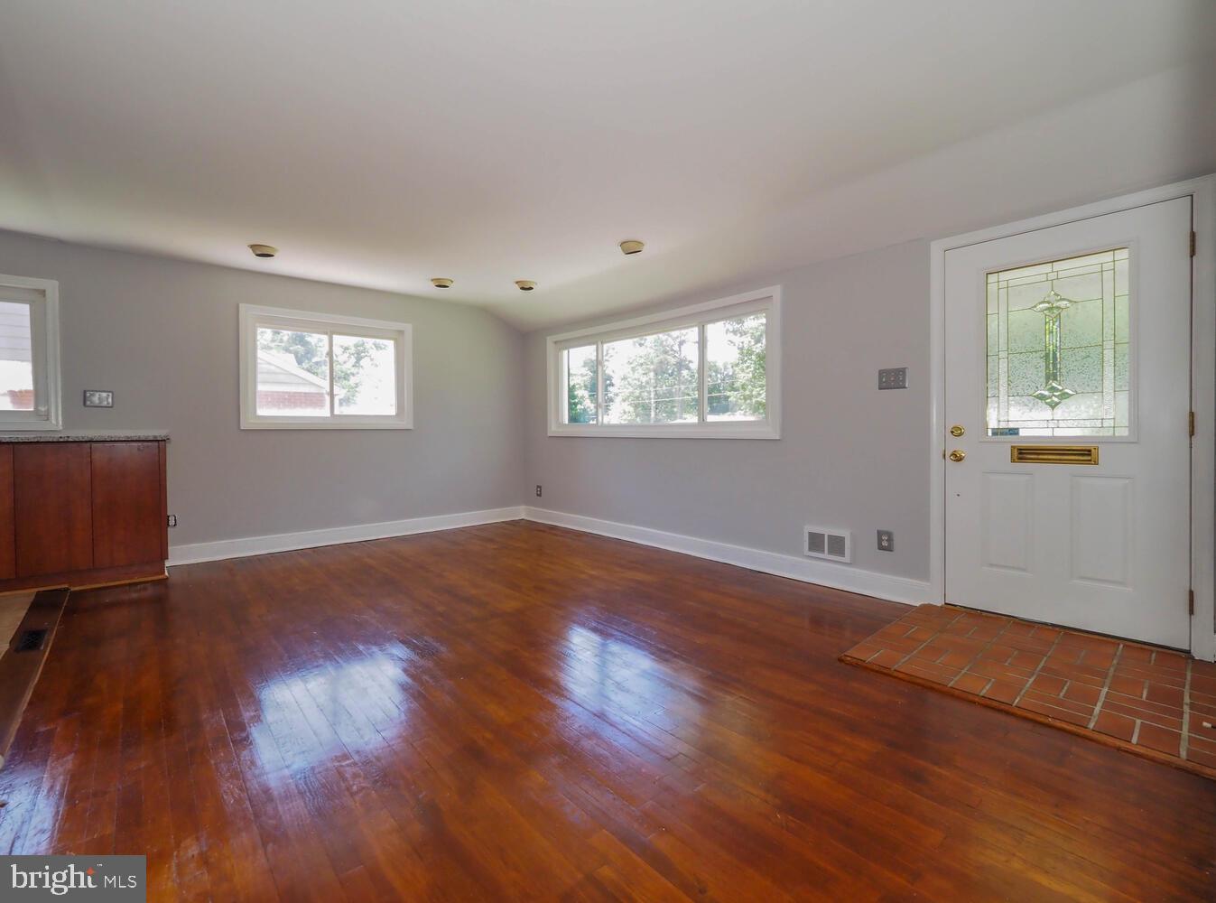 12705 Hathaway Drive Silver Spring, MD 20906 - Photo 7 of 54 Living room