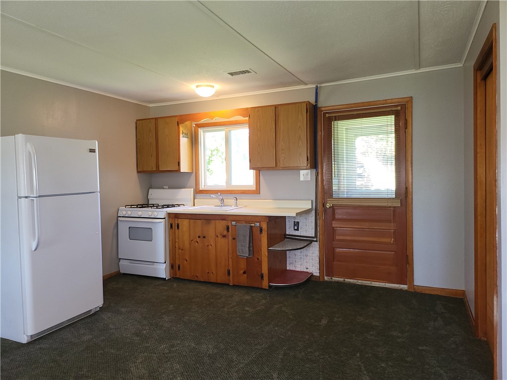 52 Blue Pond Manor Wheatland, NY 14546 - Photo 6 of 27 Kitchen Includes Appliances.
