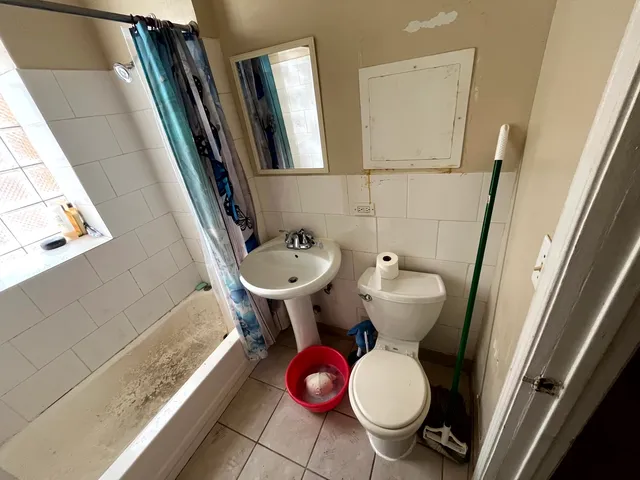 $399,000 | 4265 West Montrose Avenue, Chicago, IL 60641