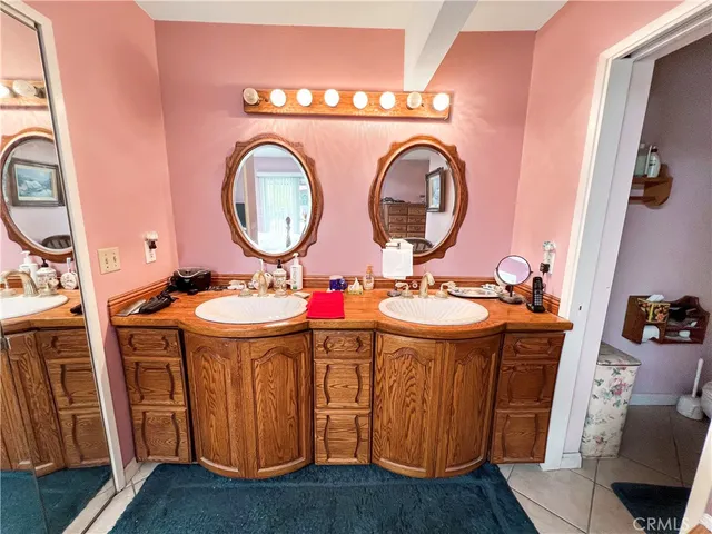 $1,000,000 | 2021 Kristi Lane, Santa Ana, CA 92701