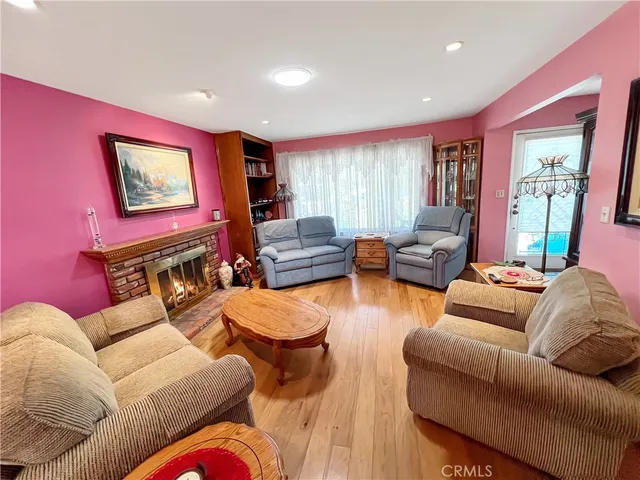 $1,000,000 | 2021 Kristi Lane, Santa Ana, CA 92701