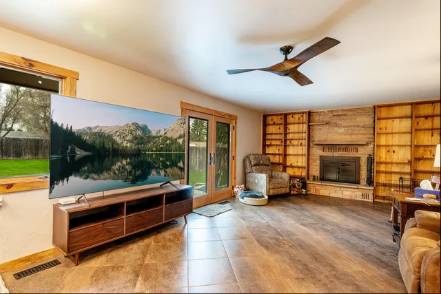 $489,900 | 29 Kleiber Drive, Dayton, WY 82836