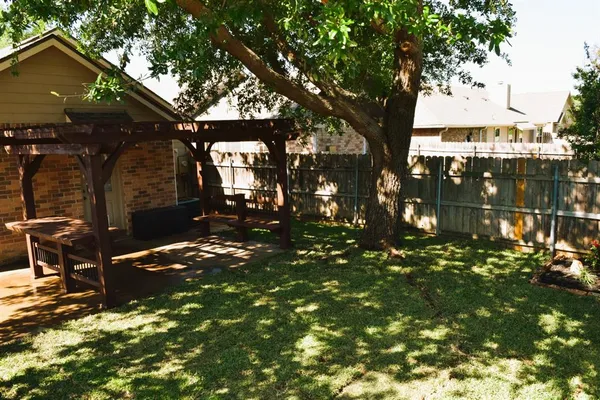 $349,900 | 1800 Maplewood Trail, Colleyville, TX 76034