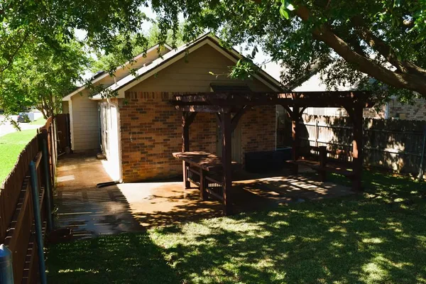 $349,900 | 1800 Maplewood Trail, Colleyville, TX 76034