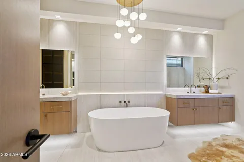 $4,749,000 | 5761 North Echo Canyon Circle, Phoenix, AZ 85018