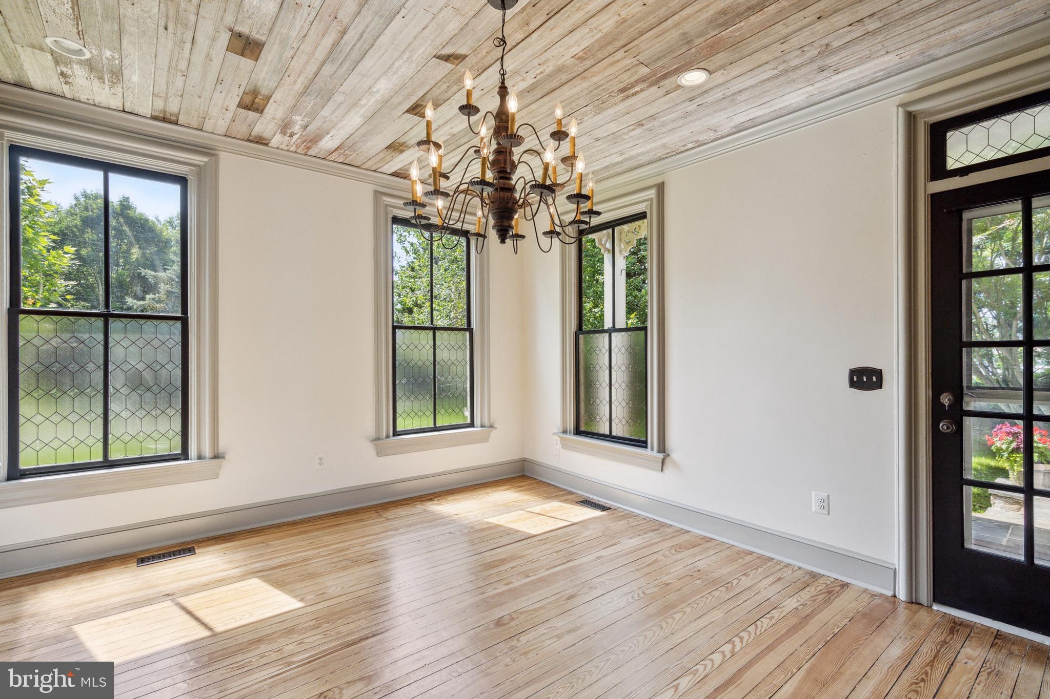 131 Ken Culbert Jr. Road Purcellville, VA 20132 - Photo 21 of 75 Sunny and bright! Covered patio off kitchen