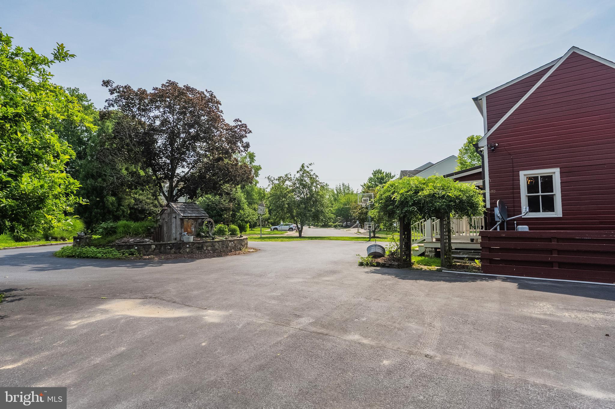 131 Ken Culbert Jr. Road Purcellville, VA 20132 - Photo 54 of 75 Plenty of parking