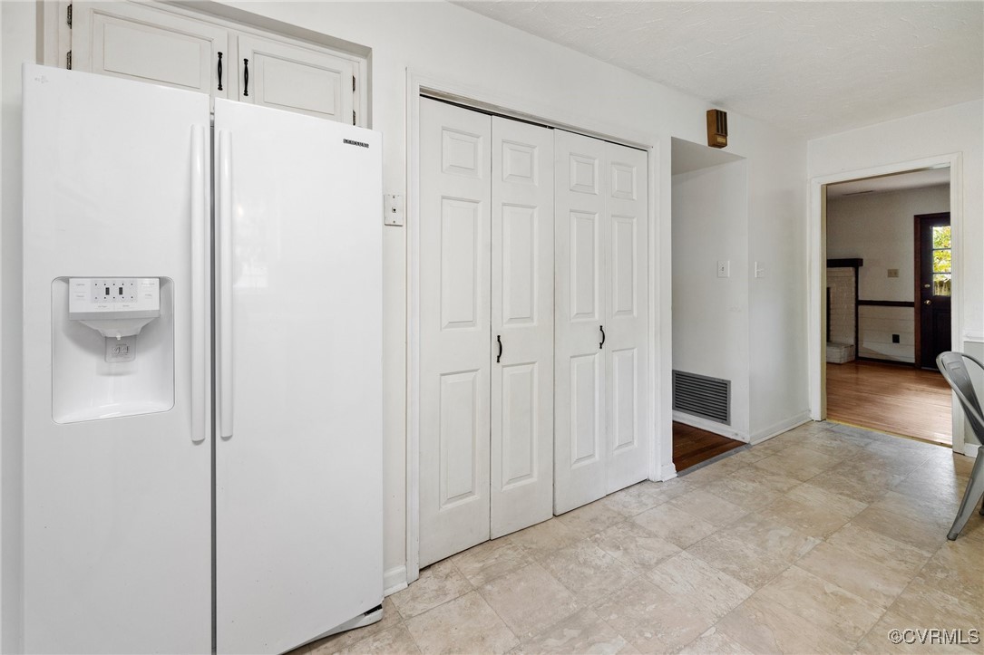 1908 Early Settlers Road Richmond, VA 23235 - Photo 8 of 25 a view of an empty room