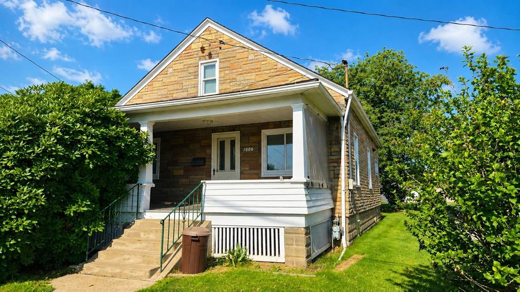 1006 Poe Street Vandergrift, PA 15690 - Photo 2 of 17