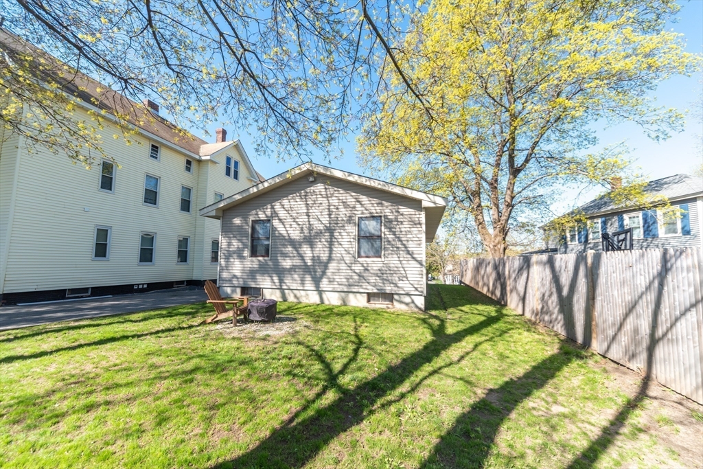 23 Maple Street Clinton, MA 01510 - Photo 2 of 28