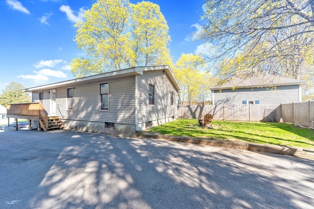 23 Maple Street Clinton, MA 01510 - Photo 3 of 28