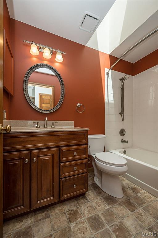 16740 North Fork Ridge Drive Florissant, MO 63034 - Photo 26 of 62