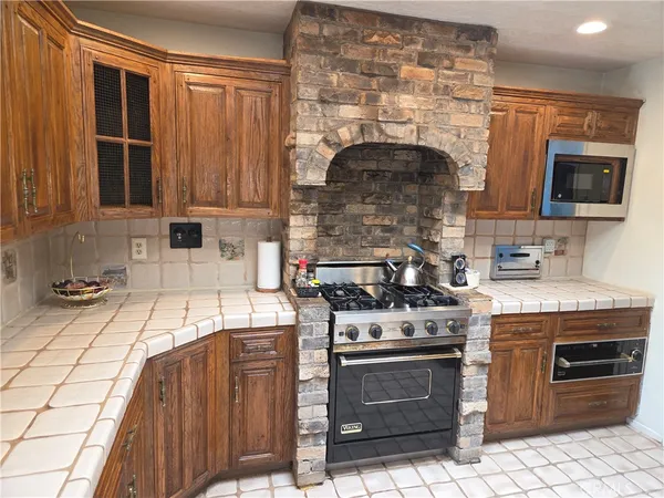 $865,000 | 25447 VÃa Novia, Valencia, CA 91355