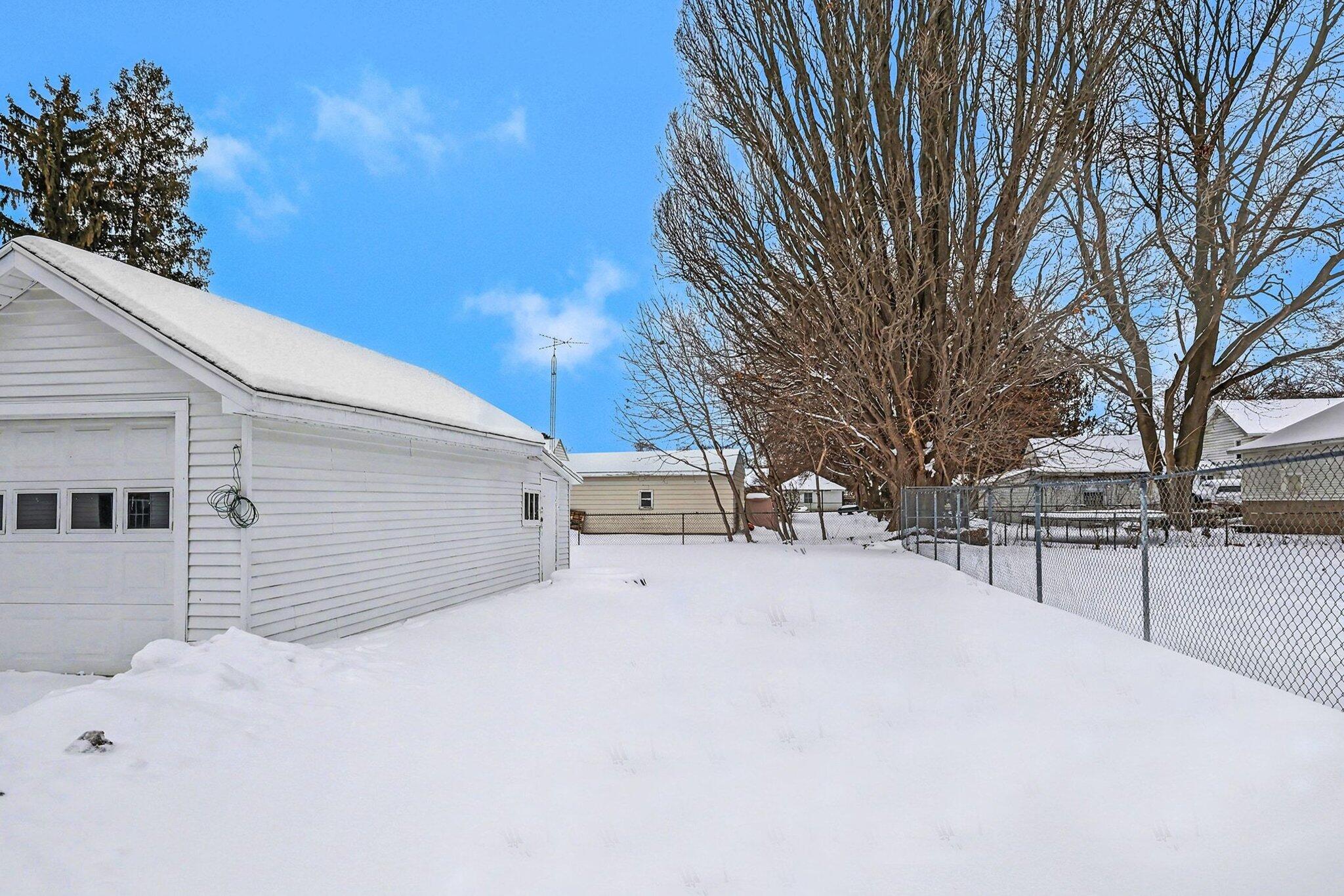 1608 Maguire Street Jackson, MI 49202 - Photo 15 of 15 015_file_3420