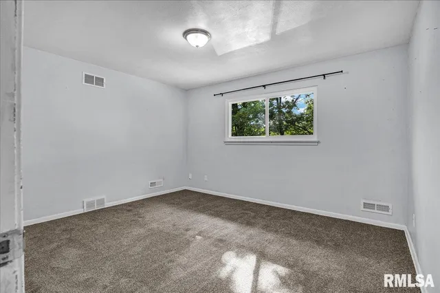 $239,900 | 3808 North Walround Lane, Peoria, IL 61615