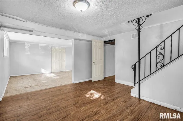 $239,900 | 3808 North Walround Lane, Peoria, IL 61615