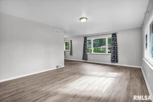 $239,900 | 3808 North Walround Lane, Peoria, IL 61615