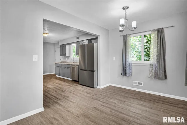 $239,900 | 3808 North Walround Lane, Peoria, IL 61615