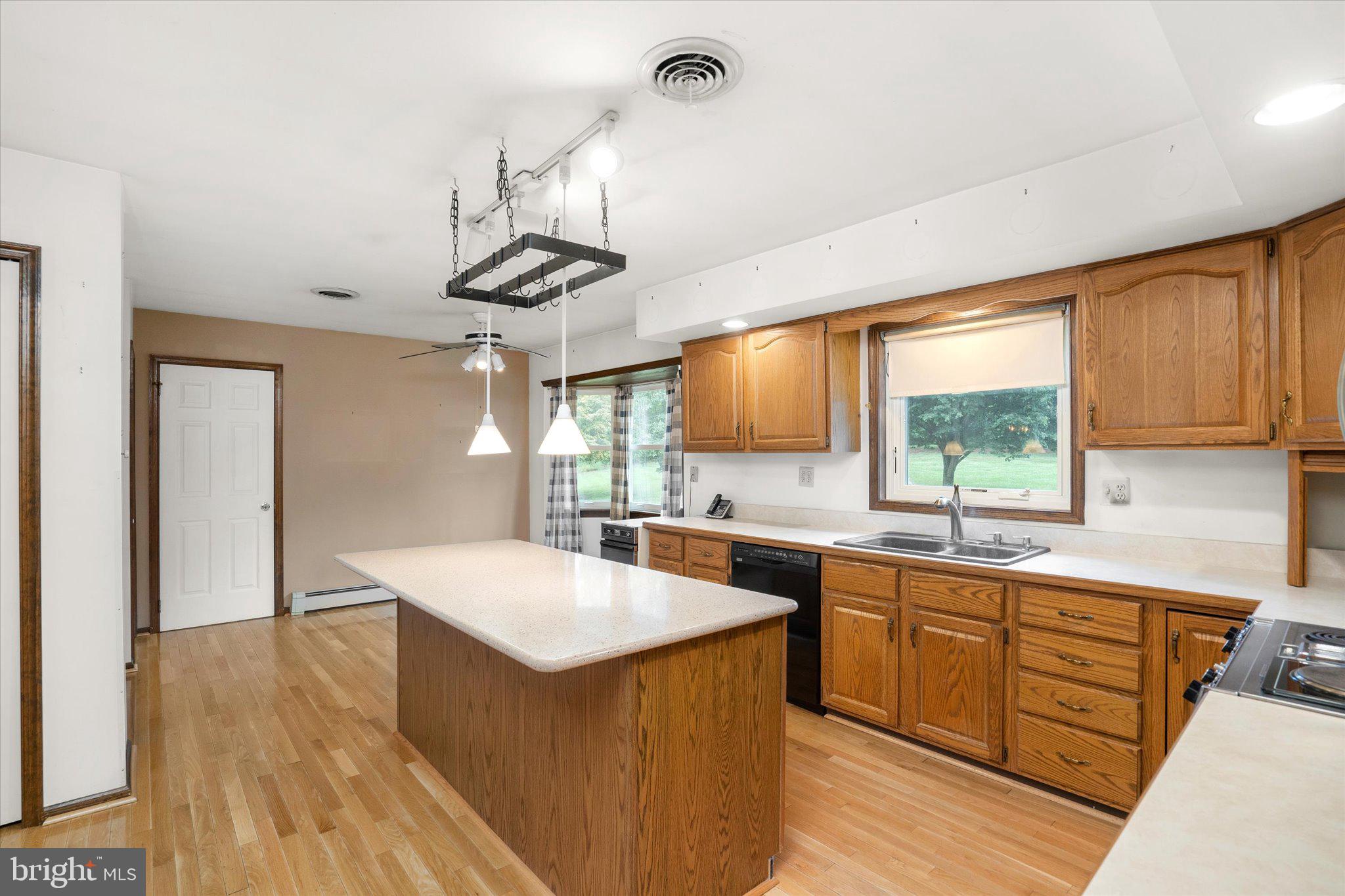 59 Applegate Road Jobstown, NJ 08041 - Photo 8 of 30 Eat-In Kitchen