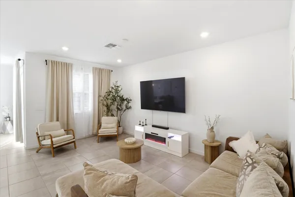 $1,950 | 19295 North Avelino Drive, Maricopa, AZ 85138