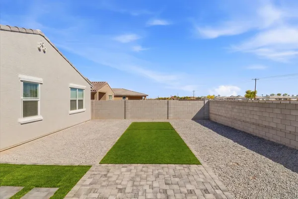 $1,950 | 19295 North Avelino Drive, Maricopa, AZ 85138