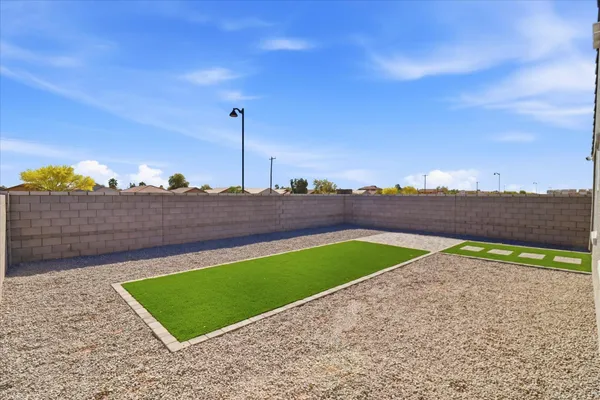 $1,950 | 19295 North Avelino Drive, Maricopa, AZ 85138