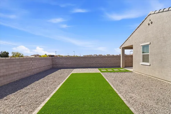 $1,950 | 19295 North Avelino Drive, Maricopa, AZ 85138