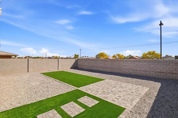 $1,950 | 19295 North Avelino Drive, Maricopa, AZ 85138