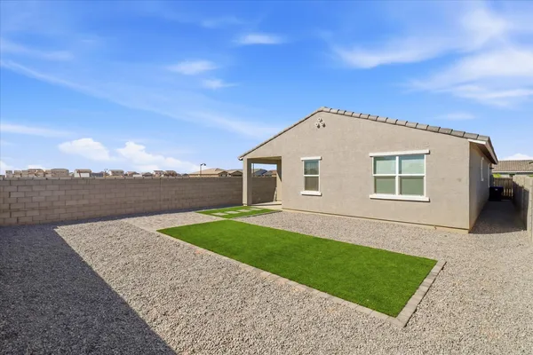 $1,950 | 19295 North Avelino Drive, Maricopa, AZ 85138
