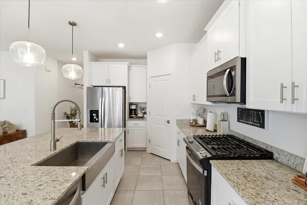 $1,950 | 19295 North Avelino Drive, Maricopa, AZ 85138