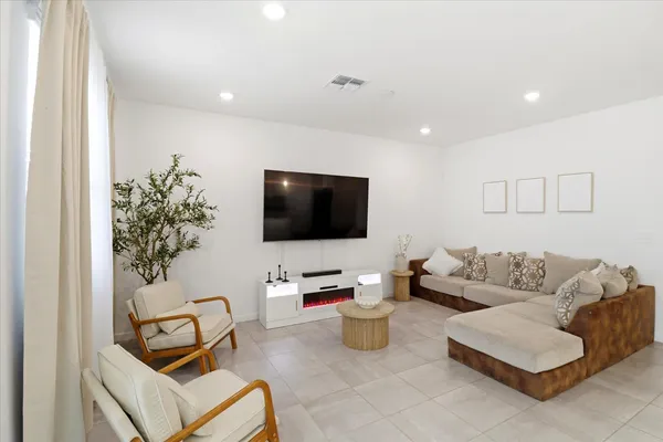 $1,950 | 19295 North Avelino Drive, Maricopa, AZ 85138