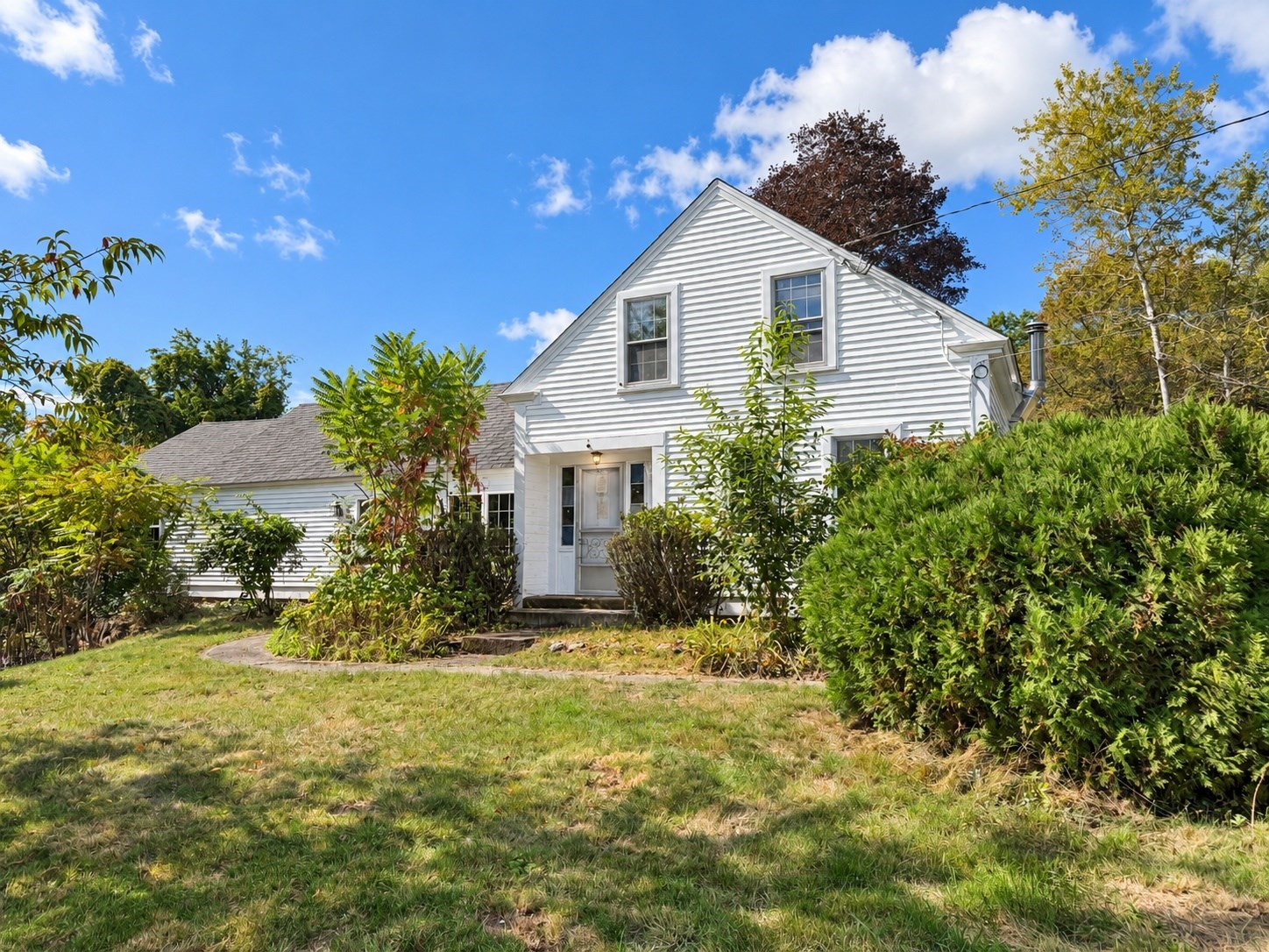 137 Damon Road Ashby, MA 01431 - Photo 1 of 17 Gallery Image 1
