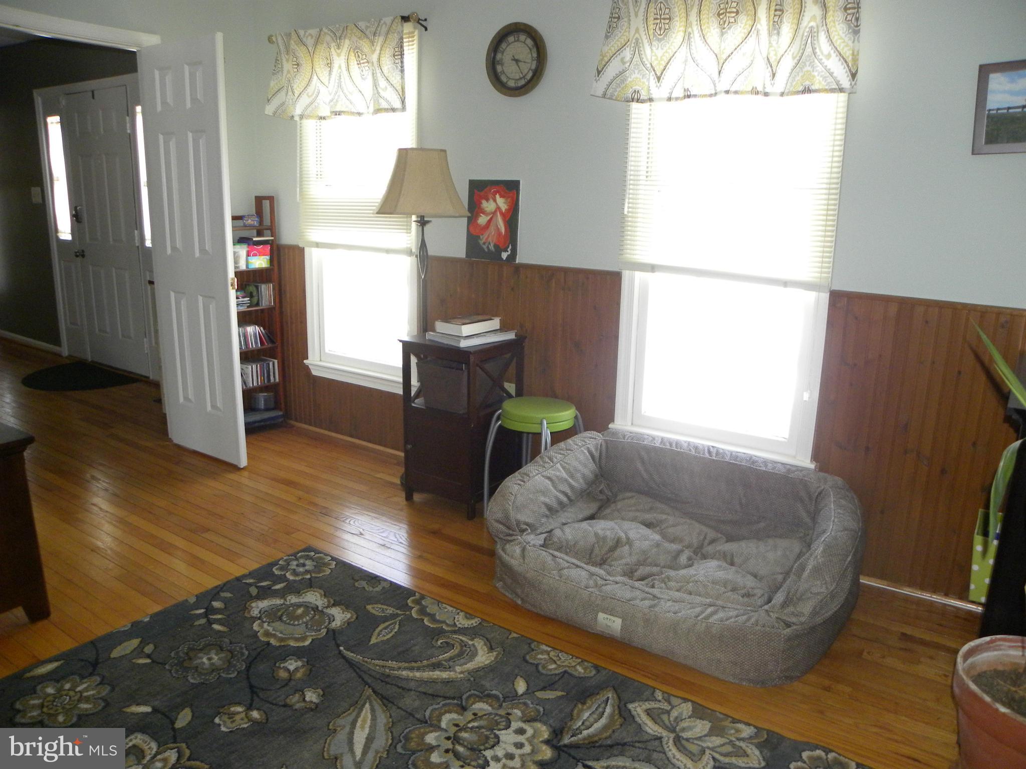 33 Carrollton Road Sterling, VA 20165 - Photo 13 of 30 Main level den