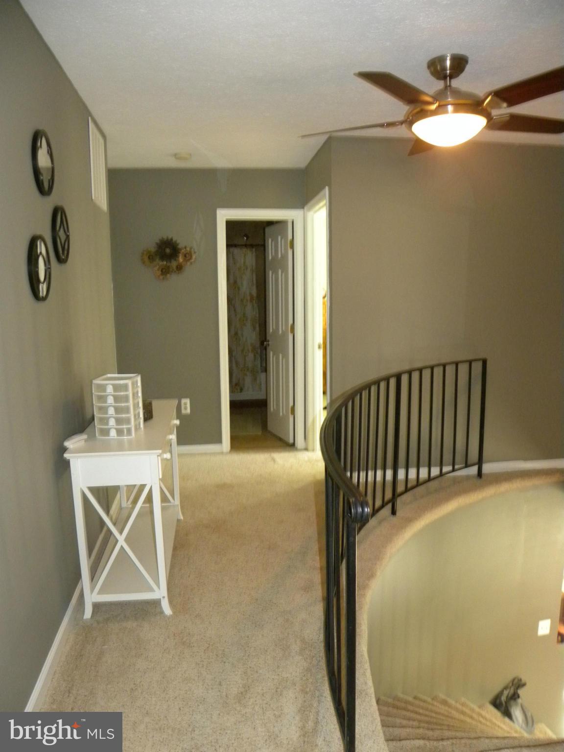 33 Carrollton Road Sterling, VA 20165 - Photo 15 of 30 Interior (General)