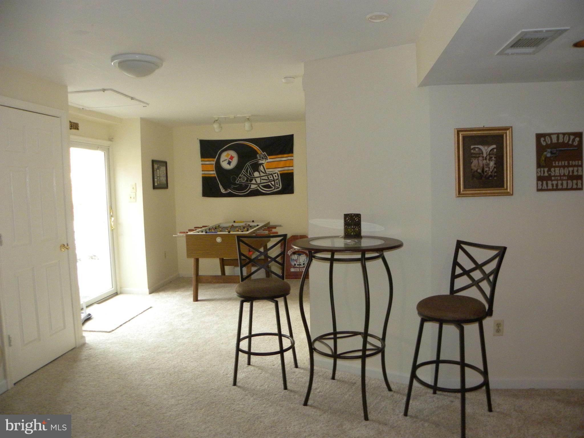33 Carrollton Road Sterling, VA 20165 - Photo 24 of 30 Rec room