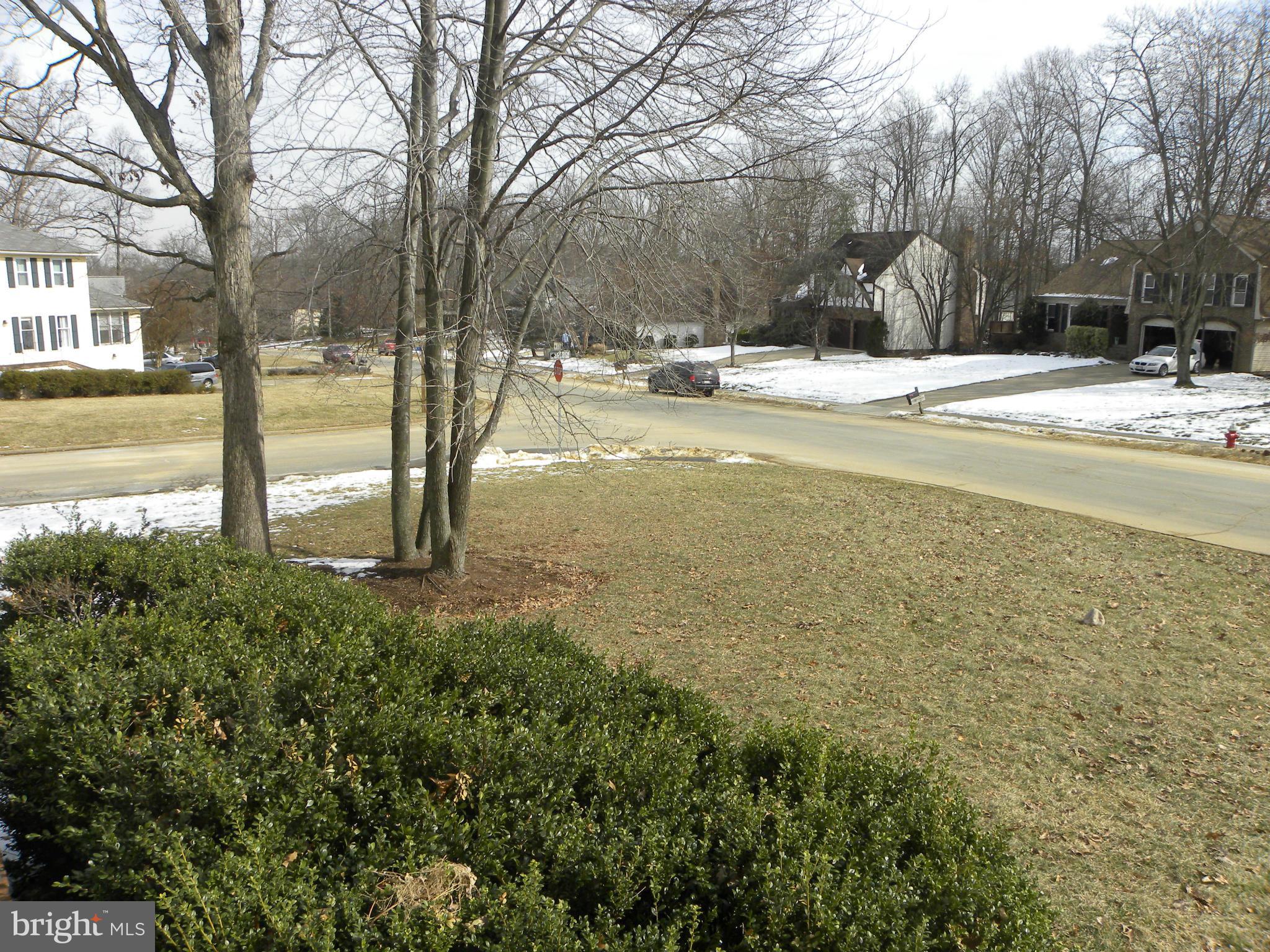 33 Carrollton Road Sterling, VA 20165 - Photo 26 of 30 Exterior (General)