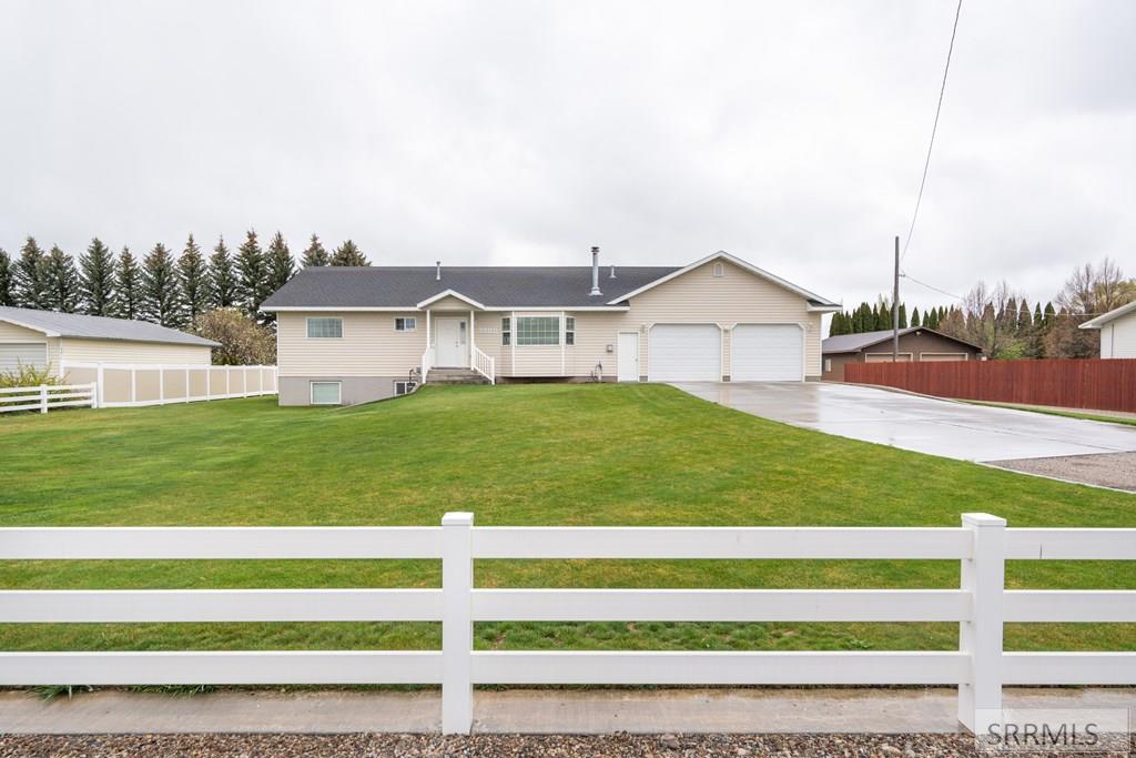 3880 East 400 North Rigby, ID 83442 - Photo 2 of 63