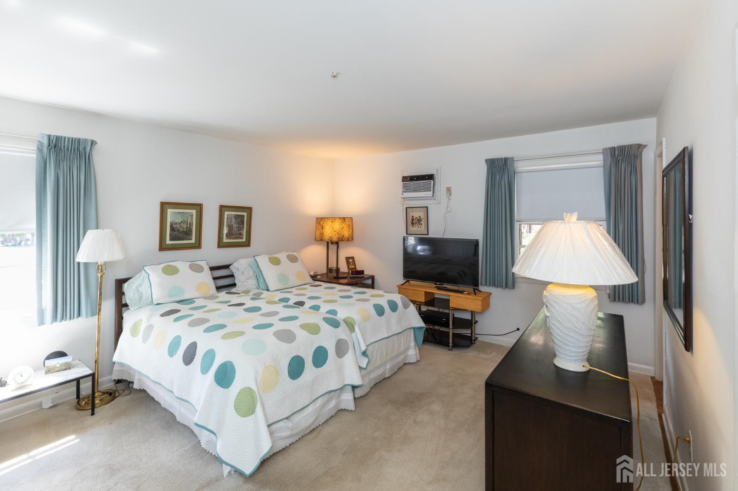 36 Brookfall Road Edison, NJ 08817 - Photo 15 of 36 Gallery Image 15